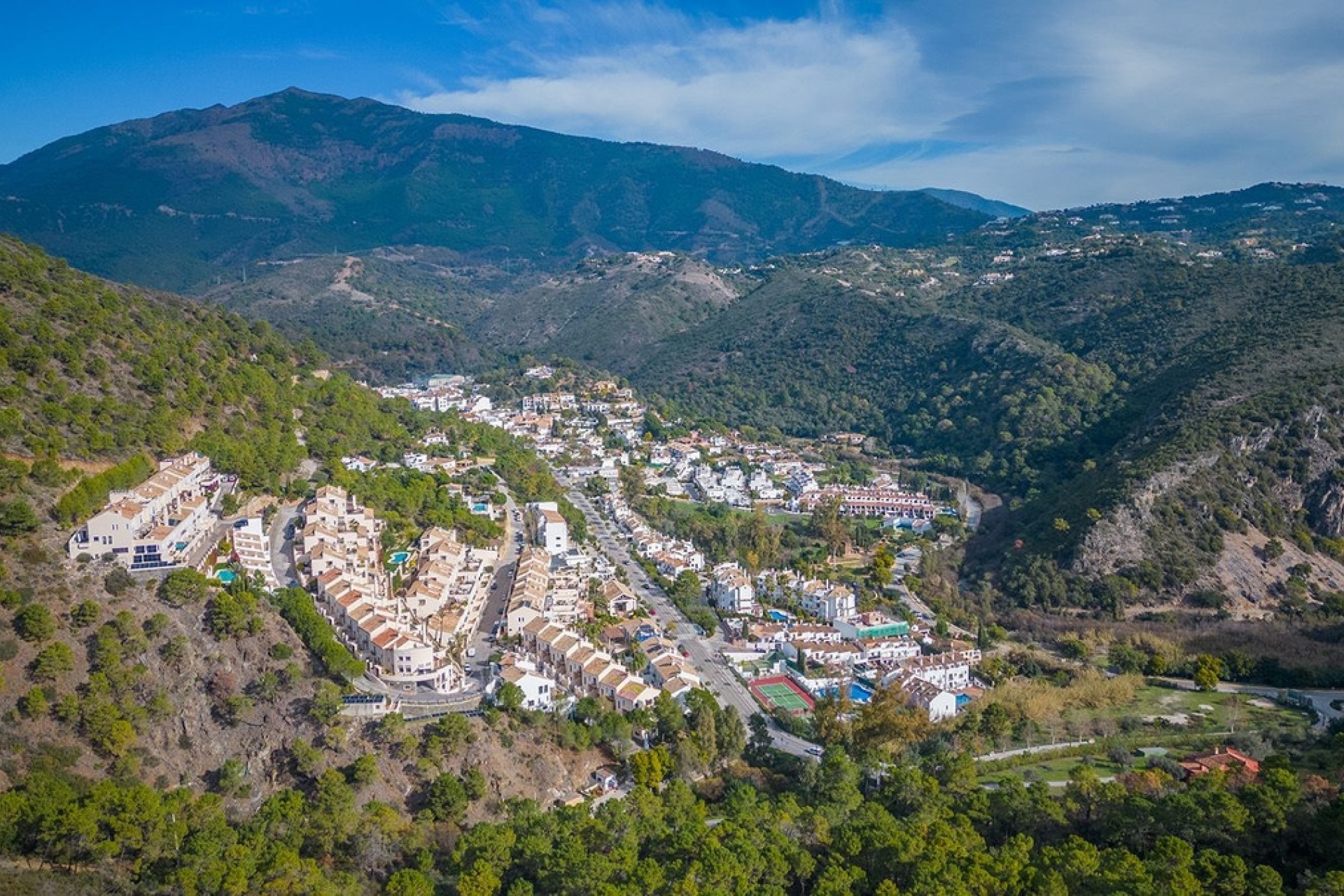 Resale - apartment - Benahavís - Benahavís Centro