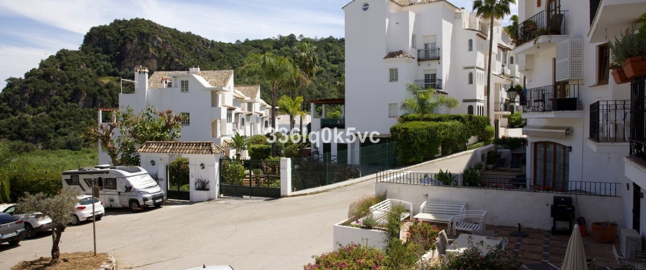 Resale - apartment - Benahavís - Benahavís Centro