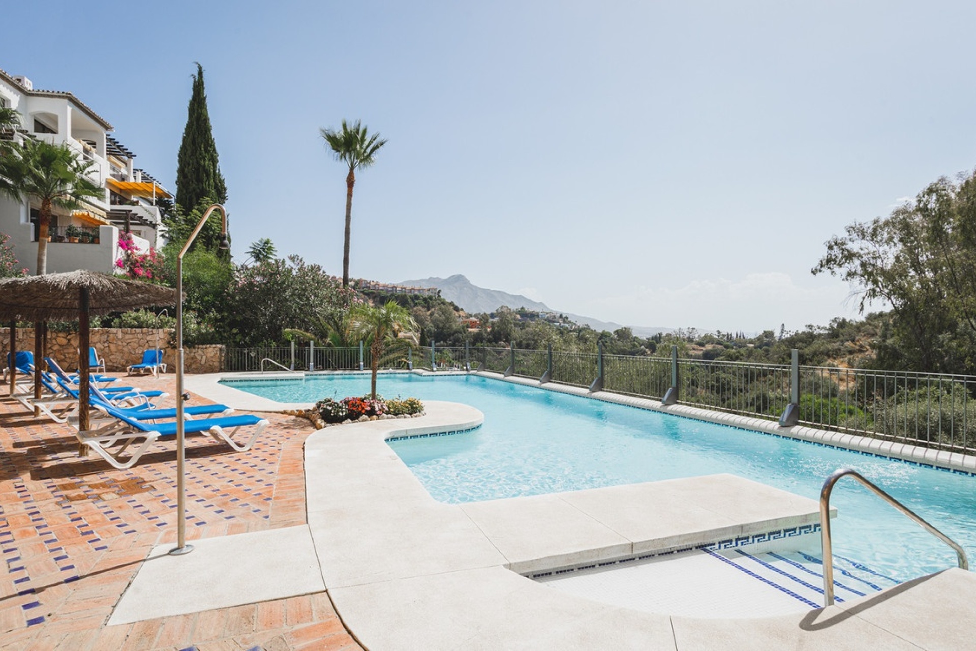 Resale - apartment - Benahavís - Benahavís Centro