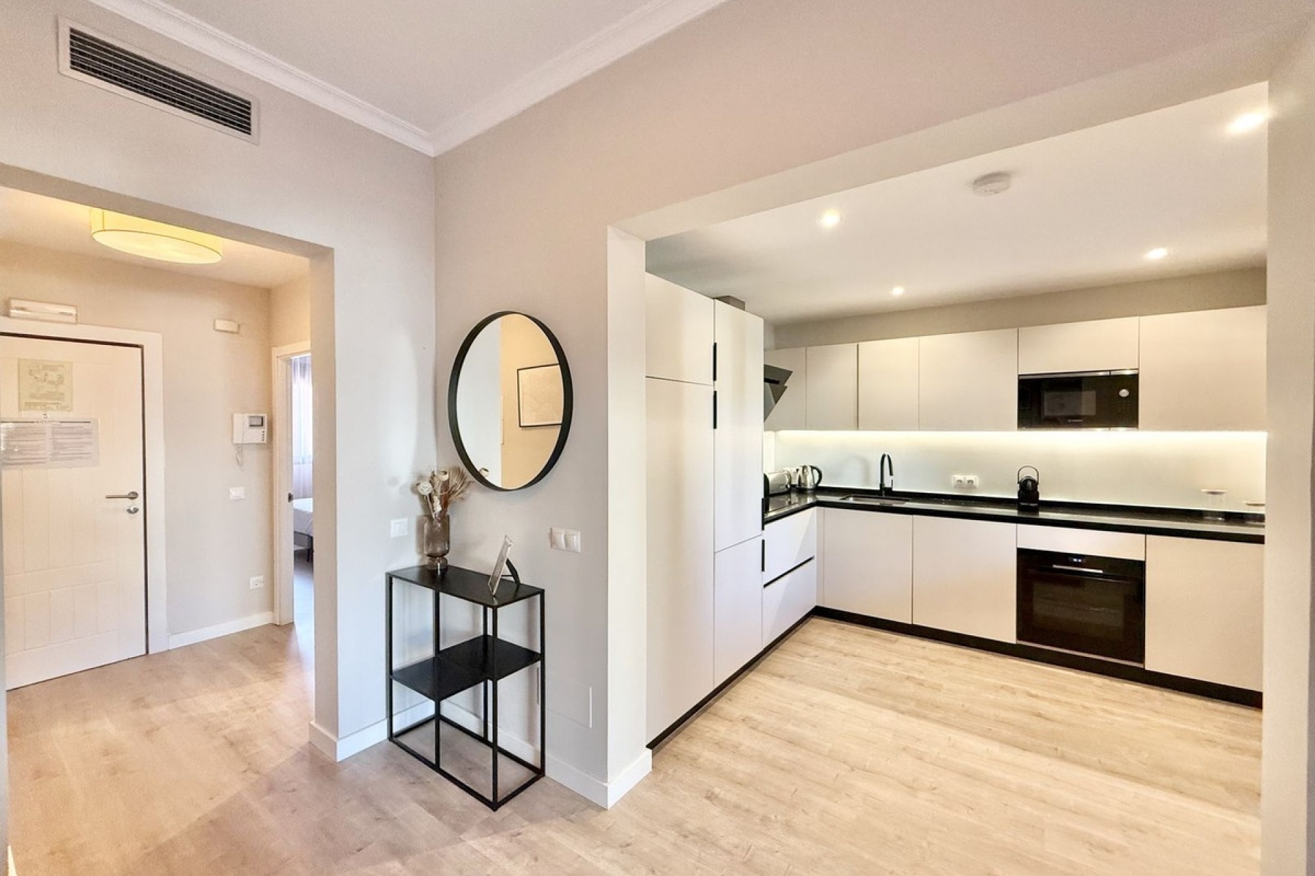 Resale - apartment - Benahavís - Benahavís Centro