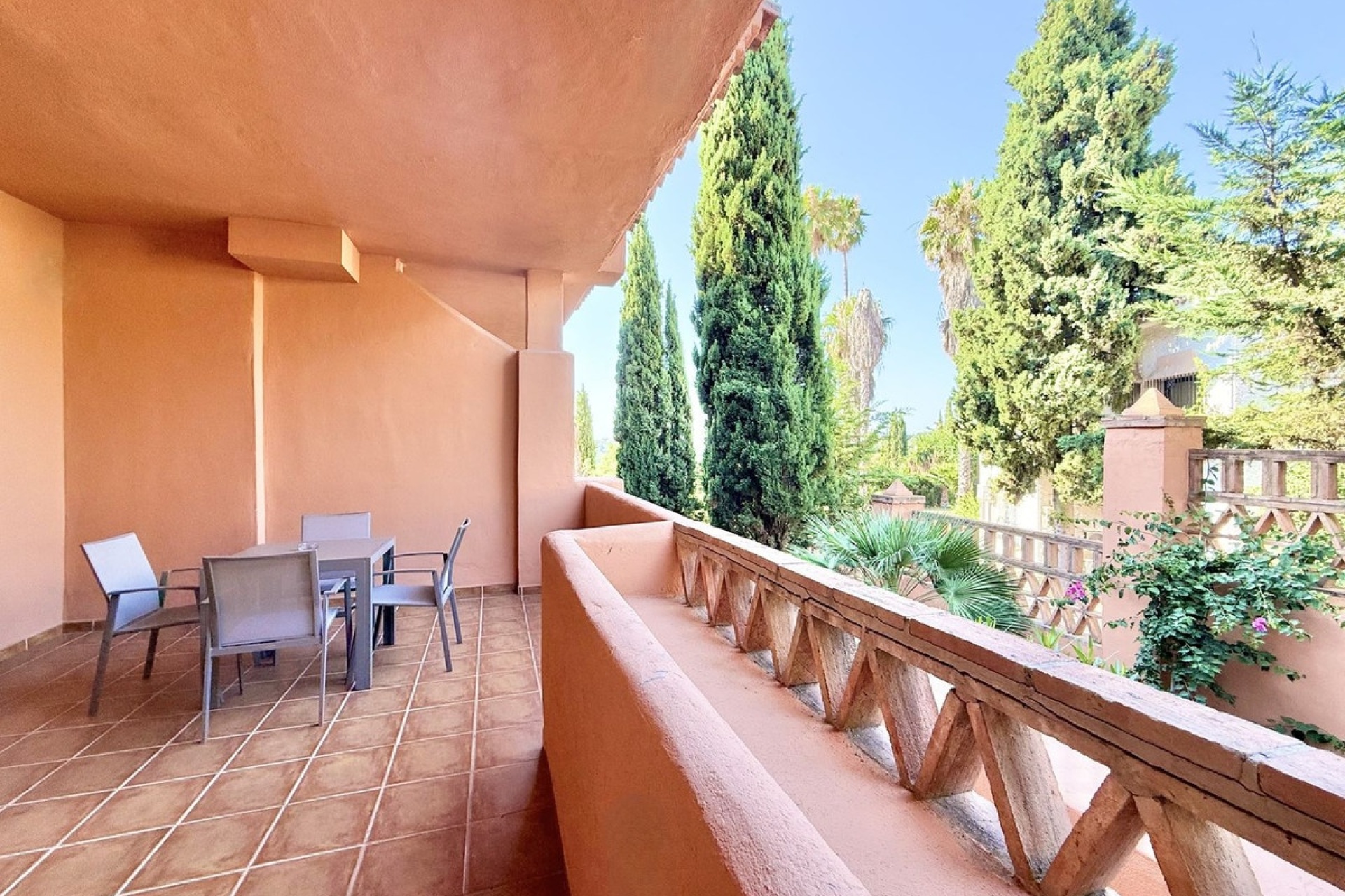 Resale - apartment - Benahavís - Benahavís Centro