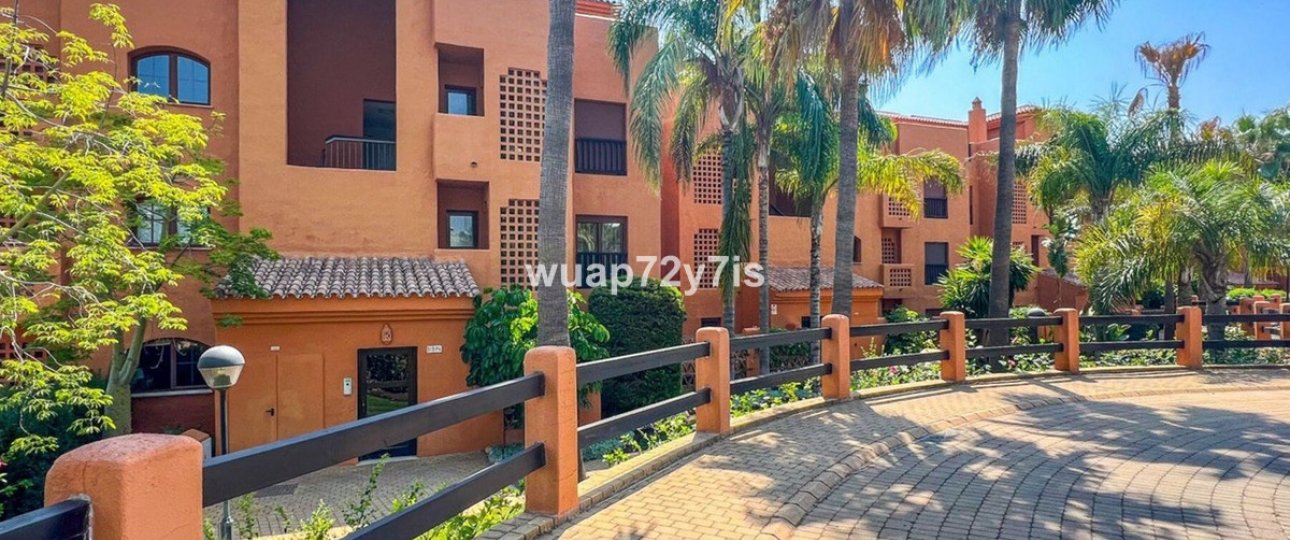 Resale - apartment - Benahavís - Benahavís Centro