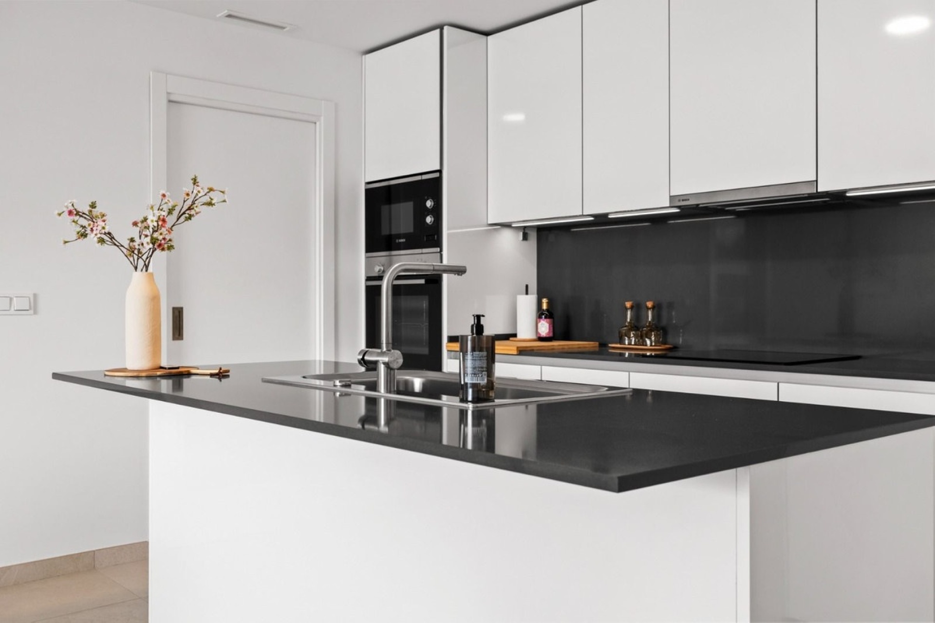 Resale - apartment - Benahavís - Benahavís Centro