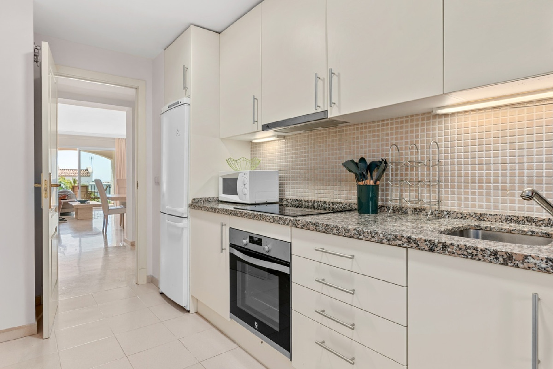 Resale - apartment - Benahavís - Benahavís Centro