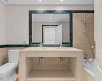 Resale - apartment - Benahavís - Benahavís Centro