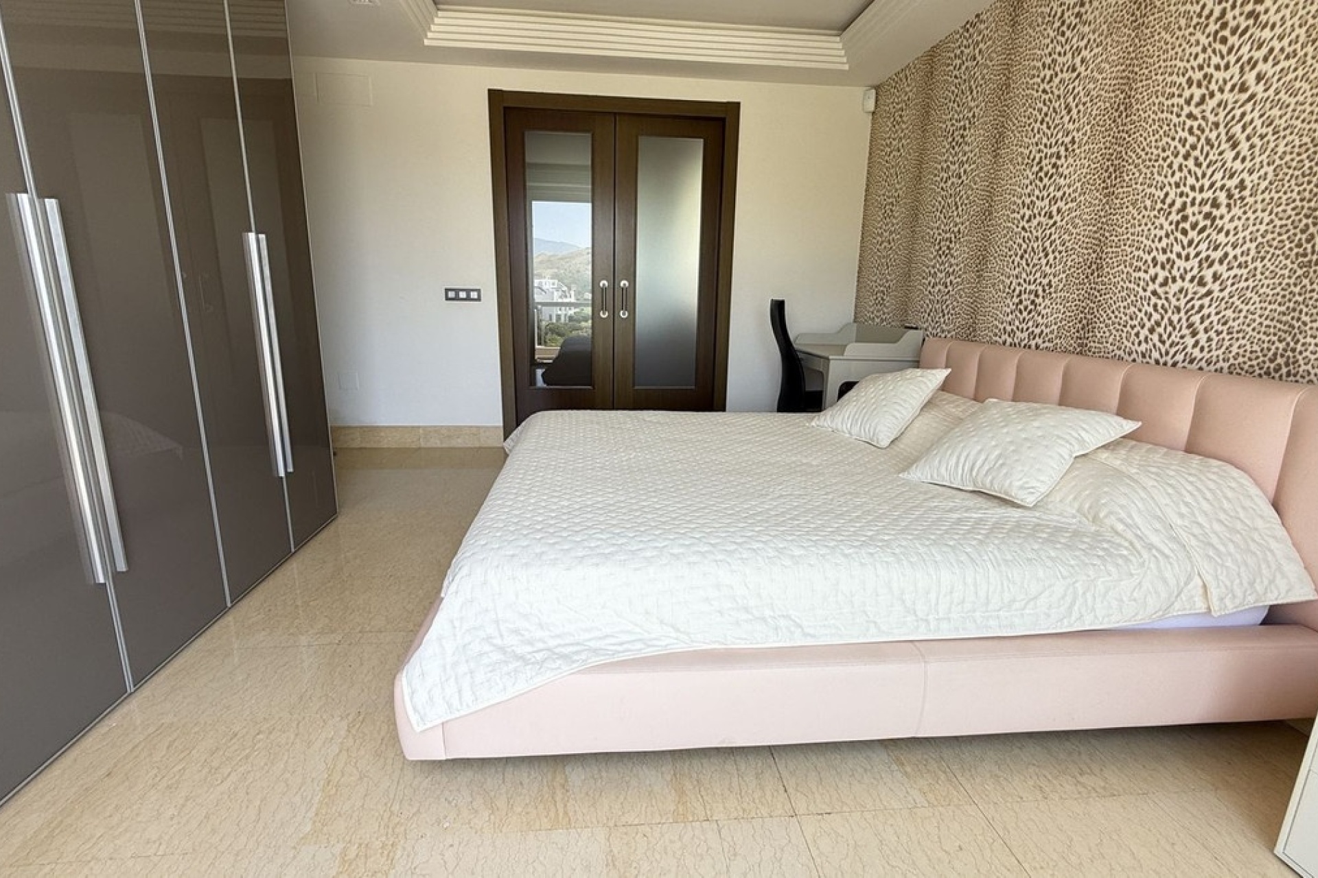 Resale - apartment - Benahavís - Benahavís Centro