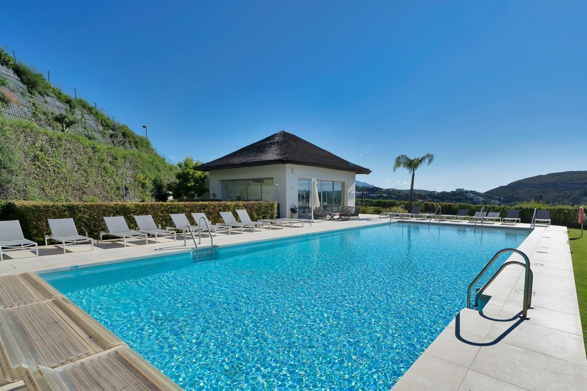 Resale - apartment - Benahavís - Benahavís Centro