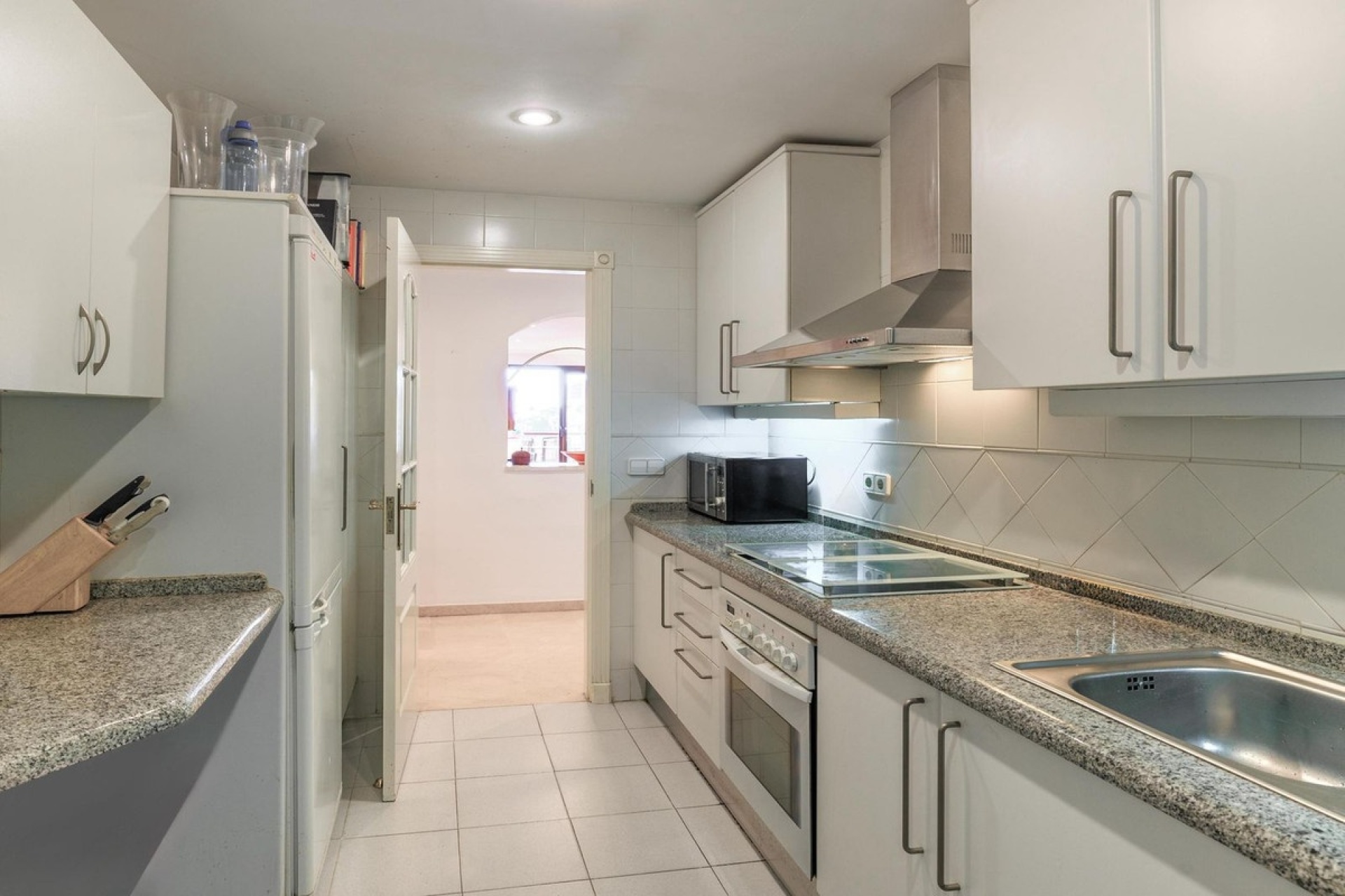 Resale - apartment - Benahavís - Benahavís Centro