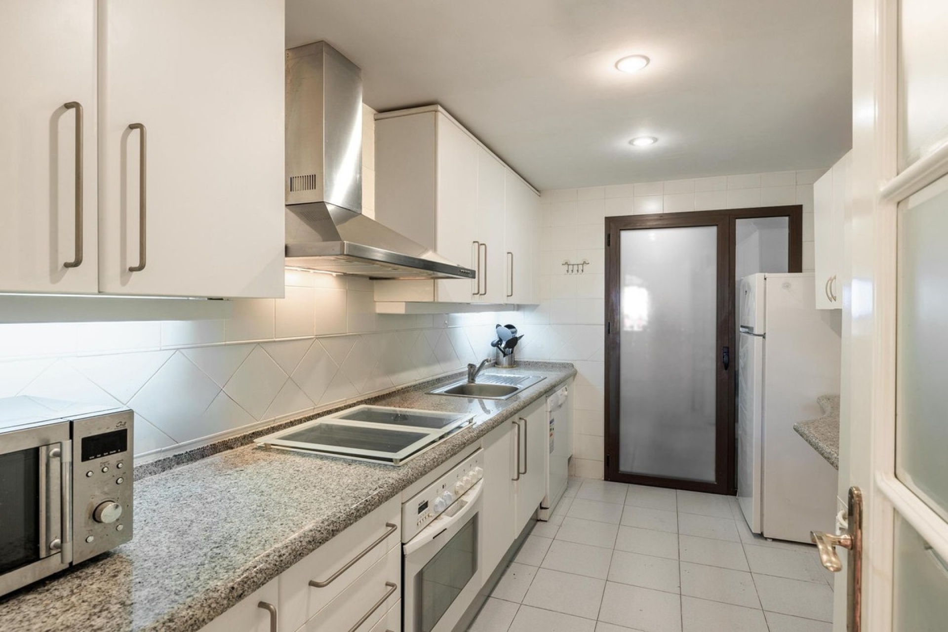 Resale - apartment - Benahavís - Benahavís Centro