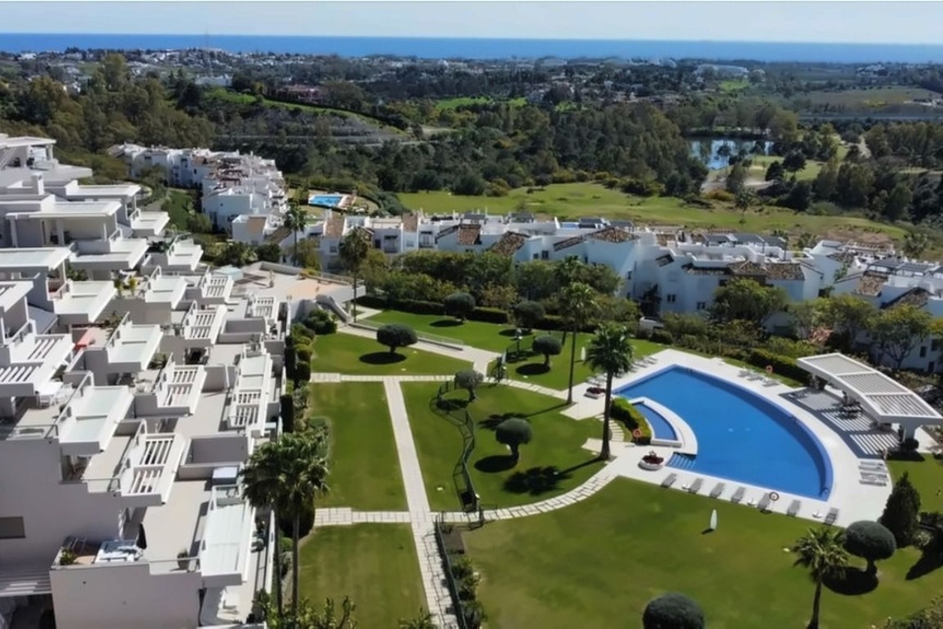 Resale - apartment - Benahavís - Benahavís Centro