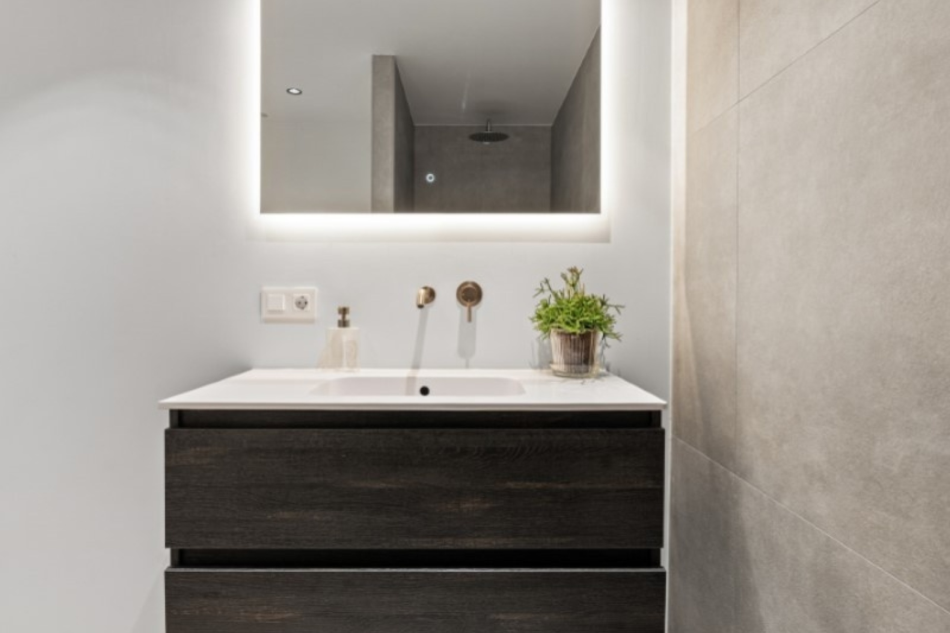 Resale - apartment - Benahavís - Benahavís Centro