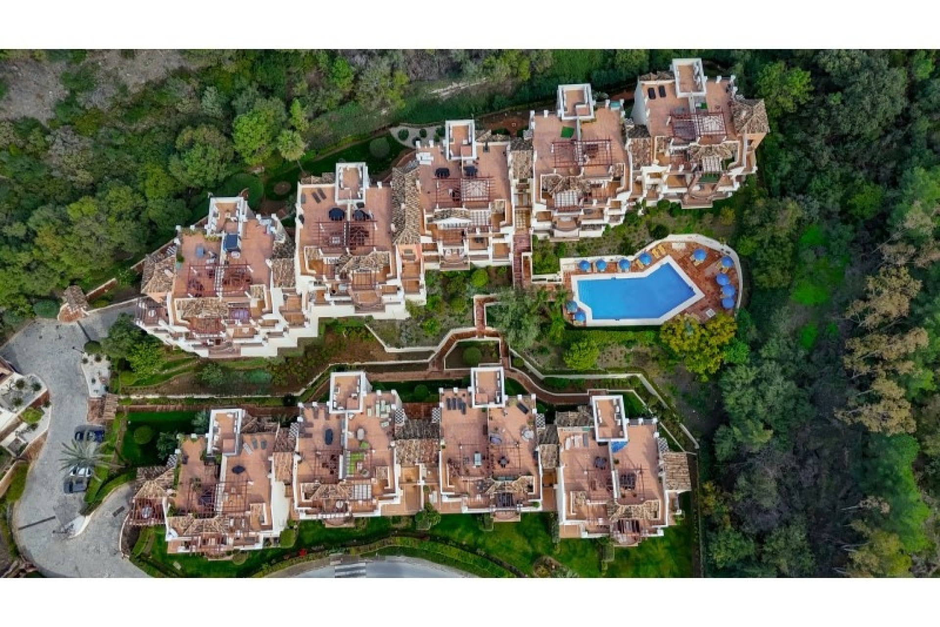 Resale - apartment - Benahavís - Benahavís Centro