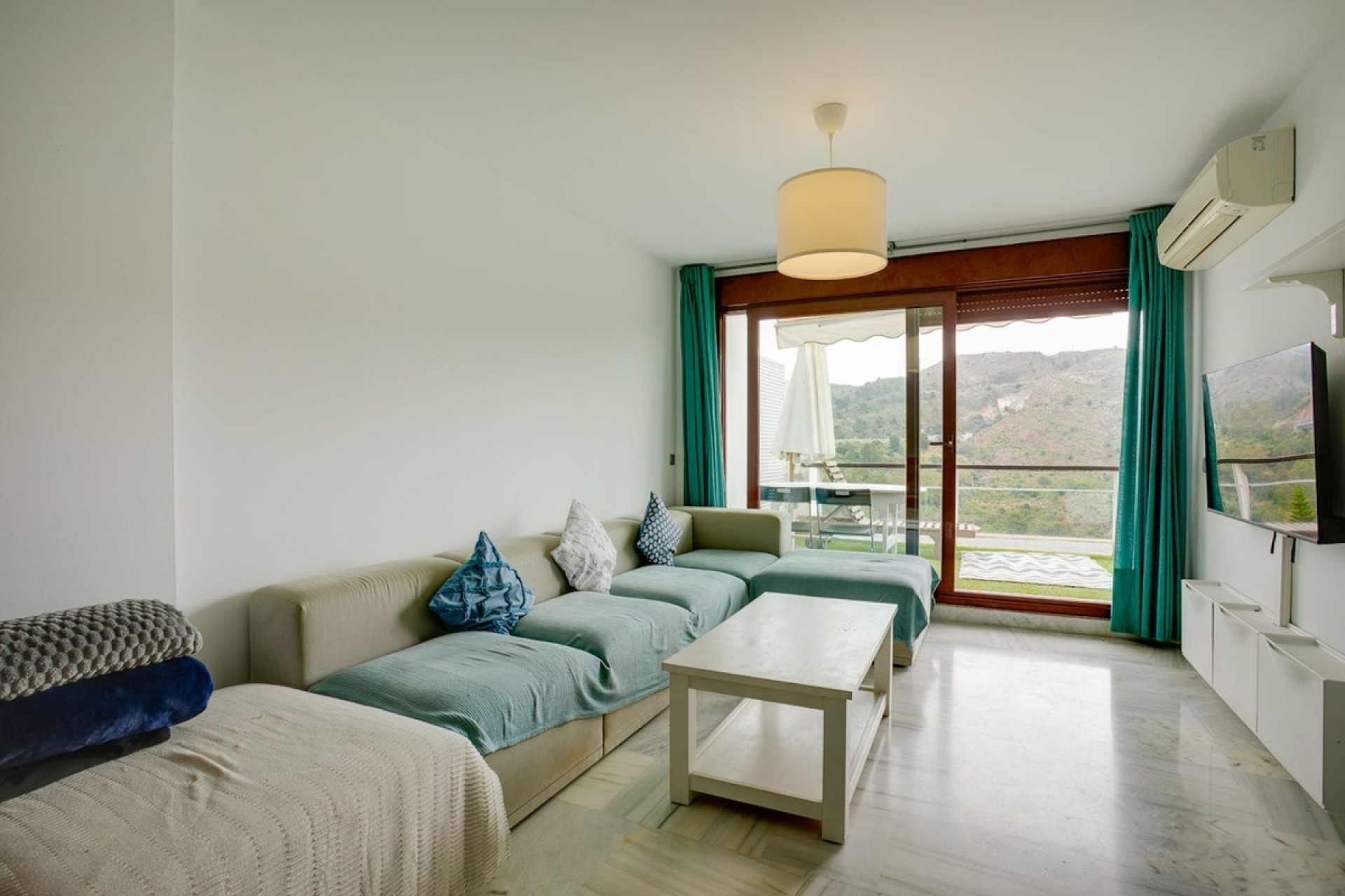 Resale - apartment - Benahavís - Benahavís Centro