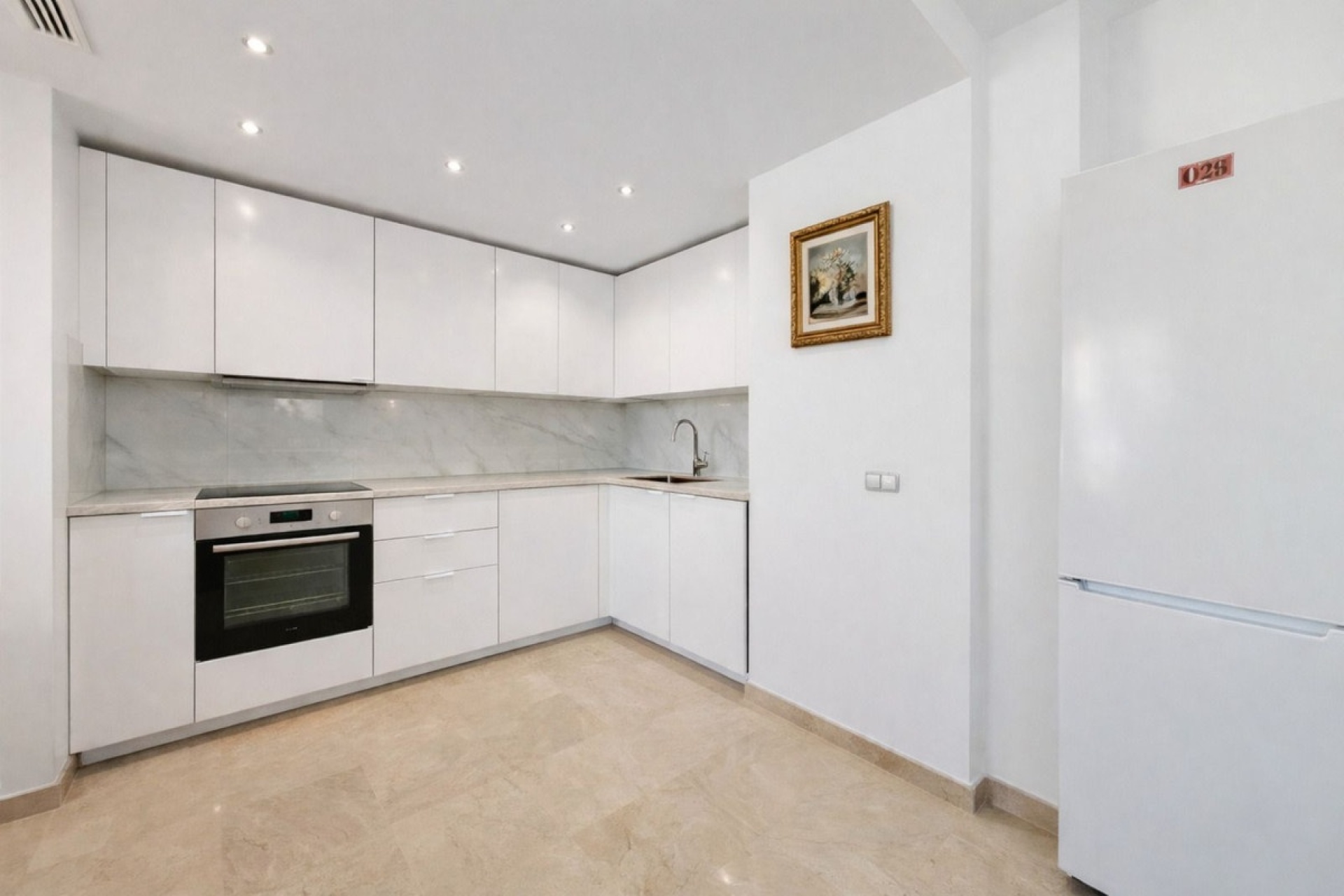 Resale - apartment - Benahavís - Benahavís Centro
