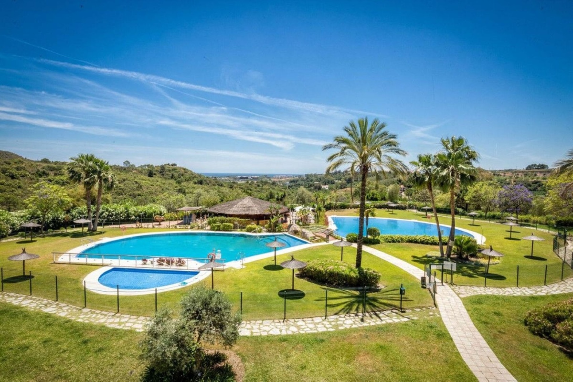 Resale - apartment - Benahavís - Benahavís Centro