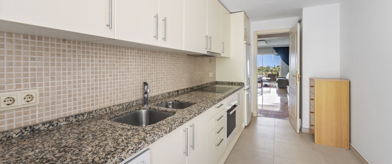 Resale - apartment - Benahavís - Benahavís Centro