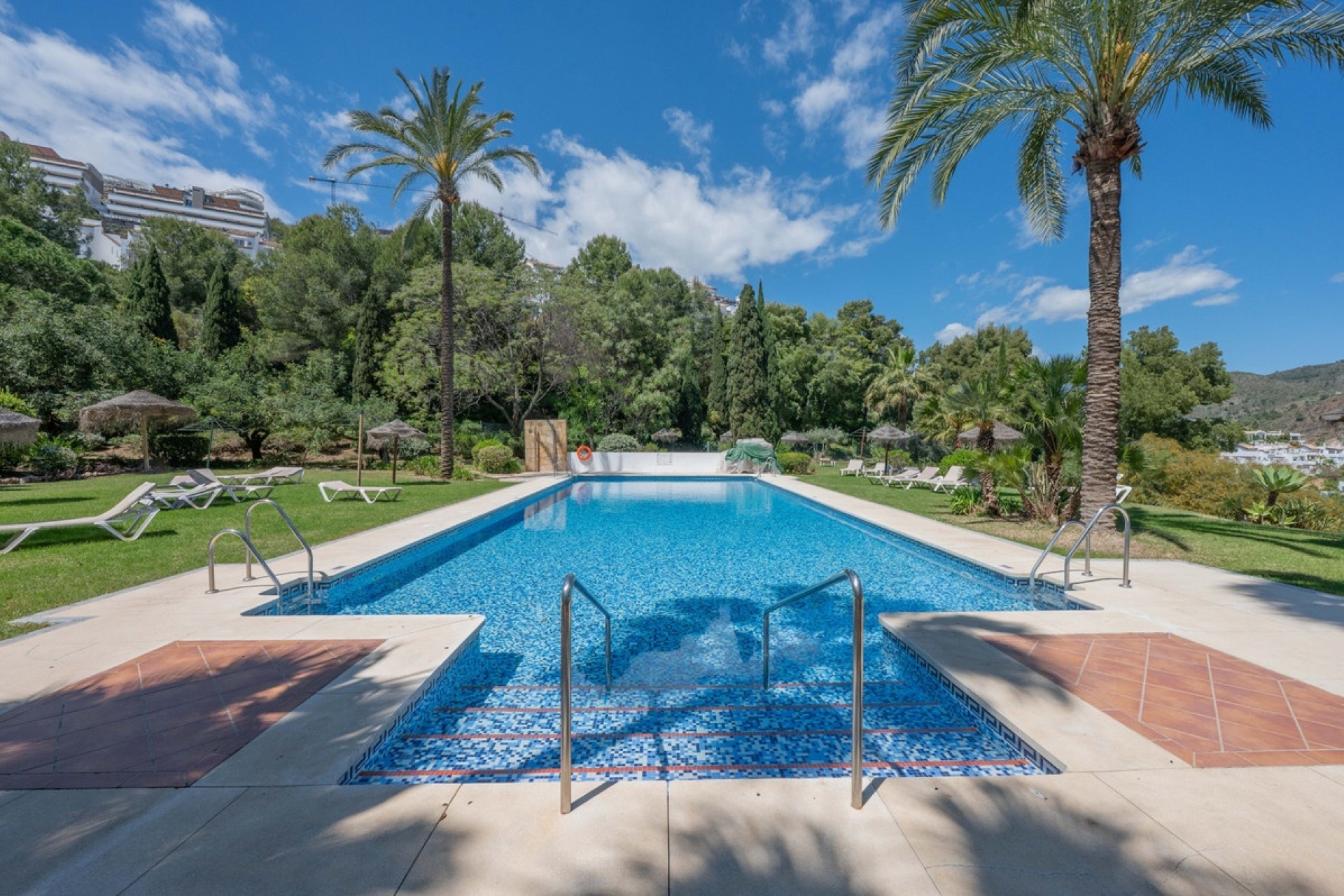 Resale - apartment - Benahavís - Benahavís Centro