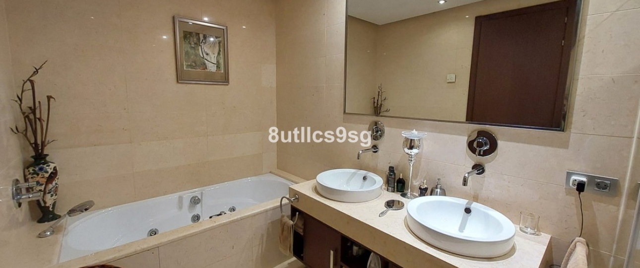 Resale - apartment - Benahavís - Benahavís Centro