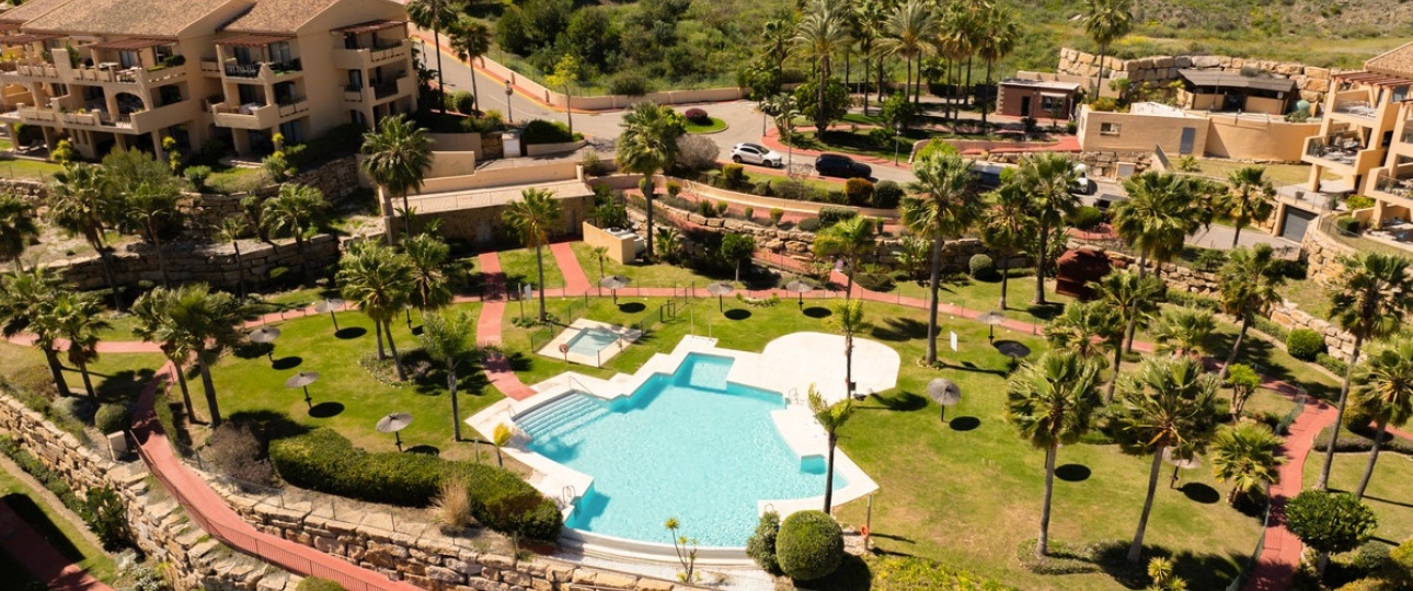 Resale - apartment - Benahavís - Benahavís Centro