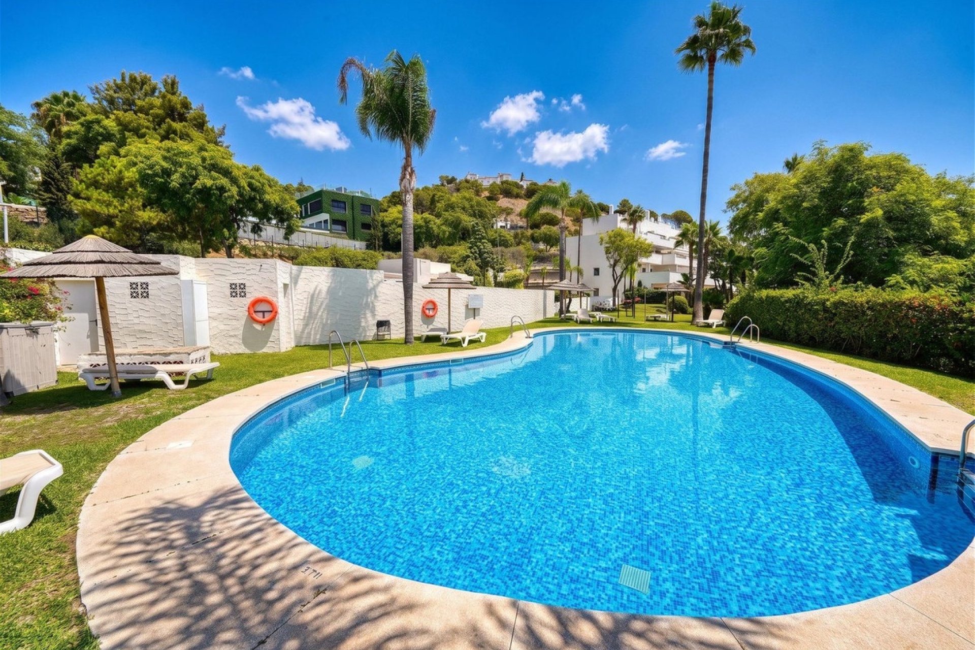 Resale - apartment - Benahavís - Benahavís Centro