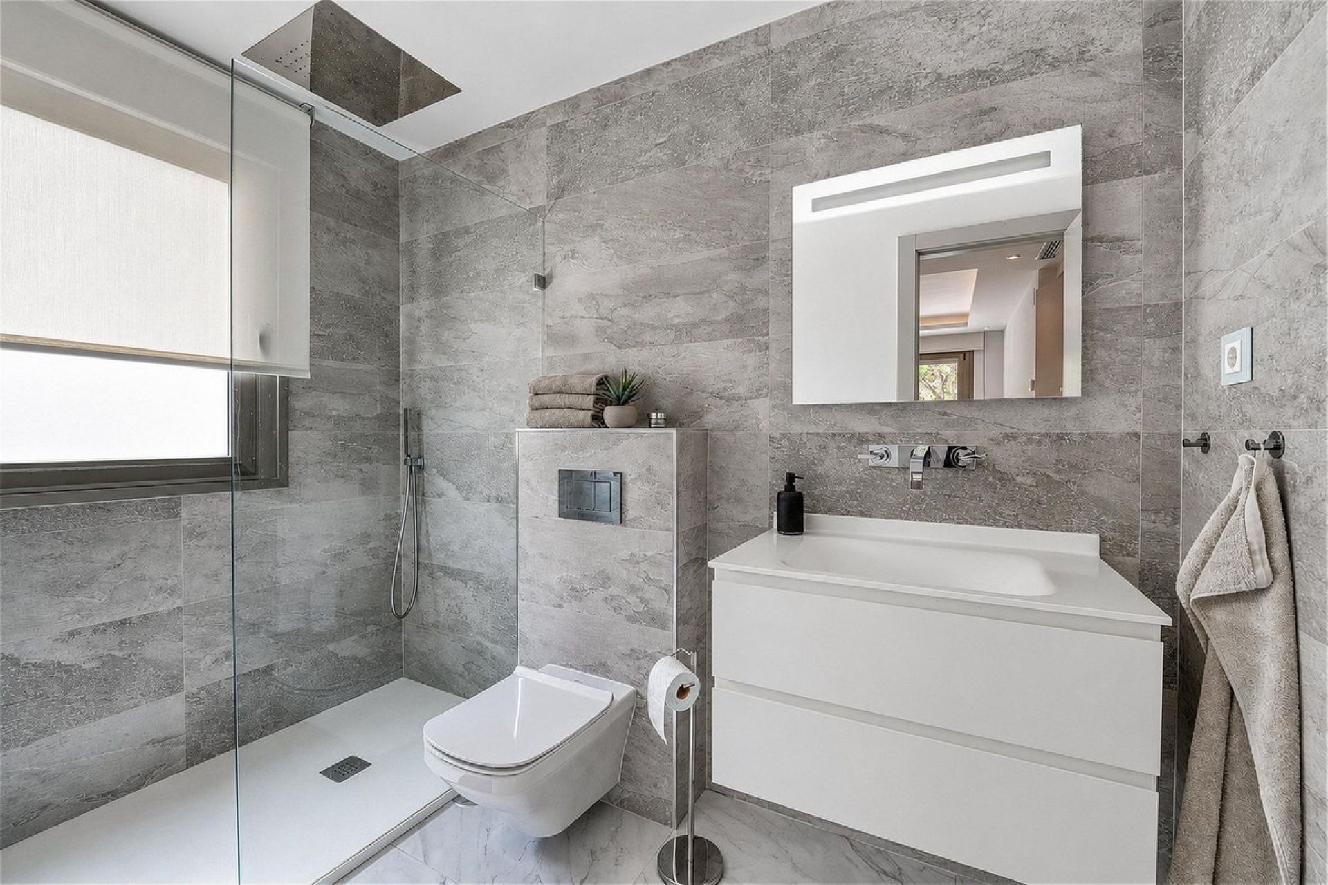 Resale - apartment - Benahavís - Benahavís Centro