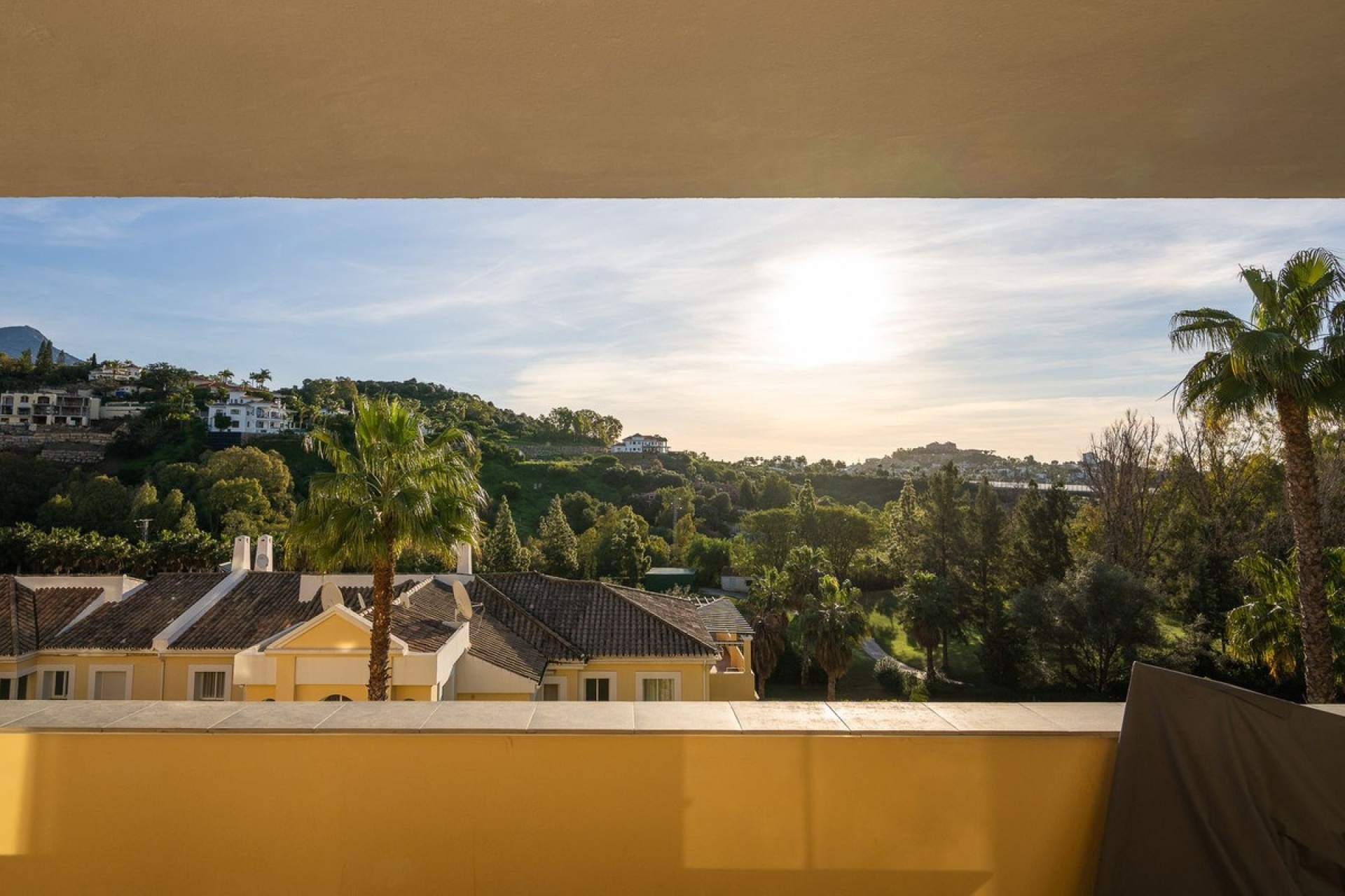 Resale - apartment - Benahavís - Benahavís Centro