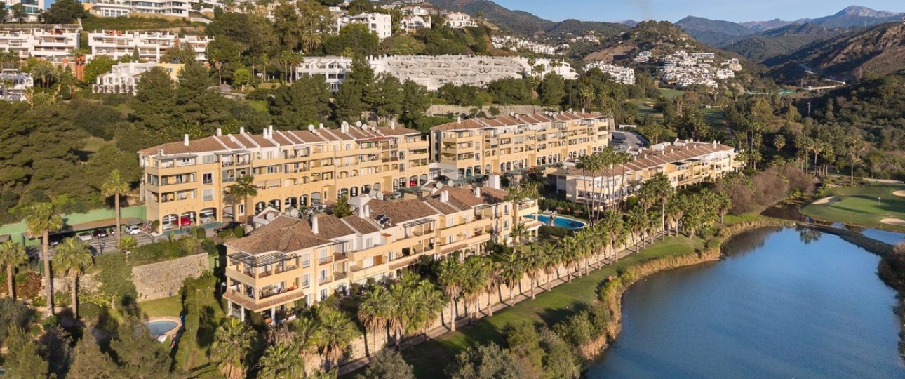 Resale - apartment - Benahavís - Benahavís Centro