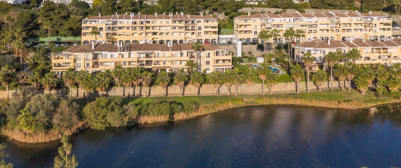 Resale - apartment - Benahavís - Benahavís Centro