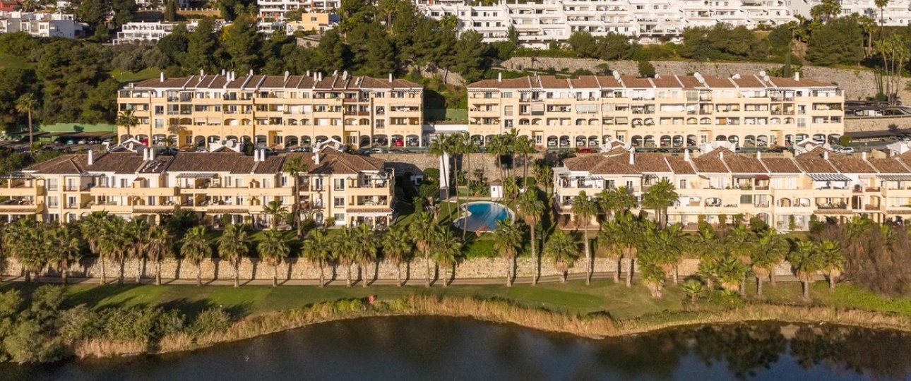 Resale - apartment - Benahavís - Benahavís Centro