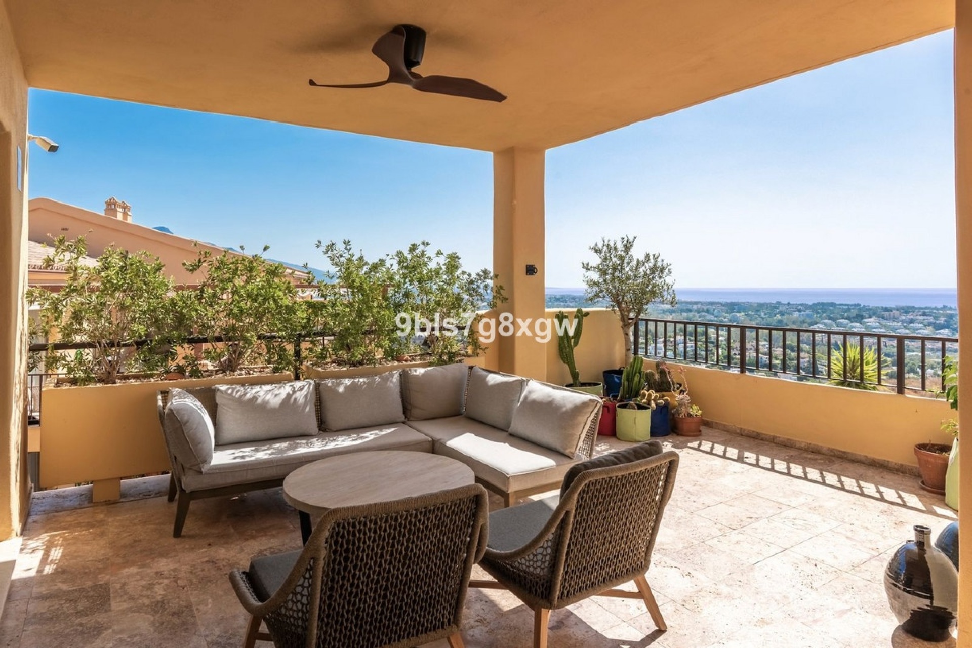 Resale - apartment - Benahavís - Benahavís Centro