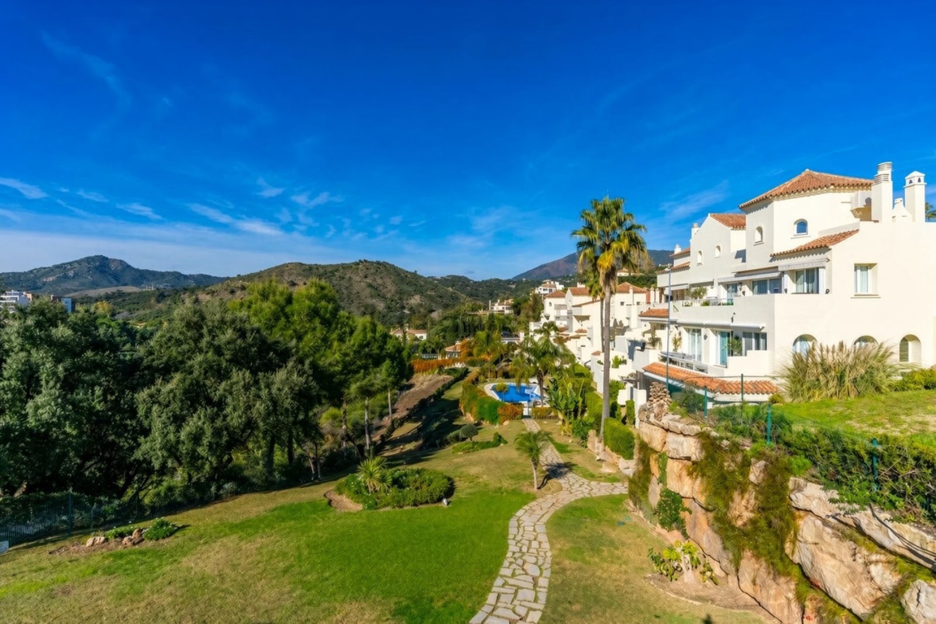 Resale - apartment - Benahavís - Benahavís Centro