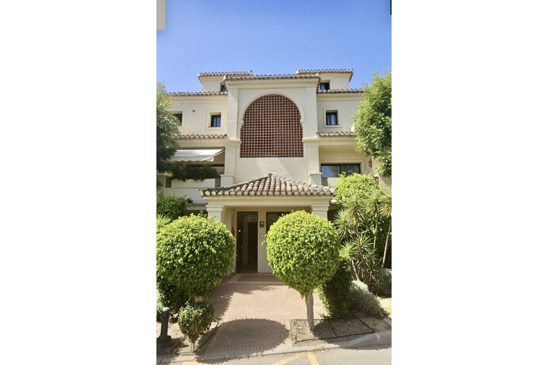 Resale - apartment - Benahavís - Benahavís Centro