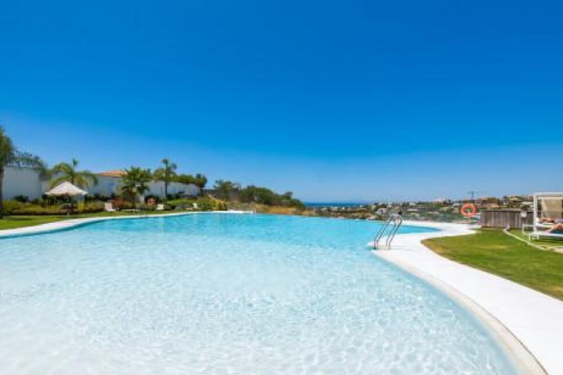Resale - apartment - Benahavís - Benahavís Centro