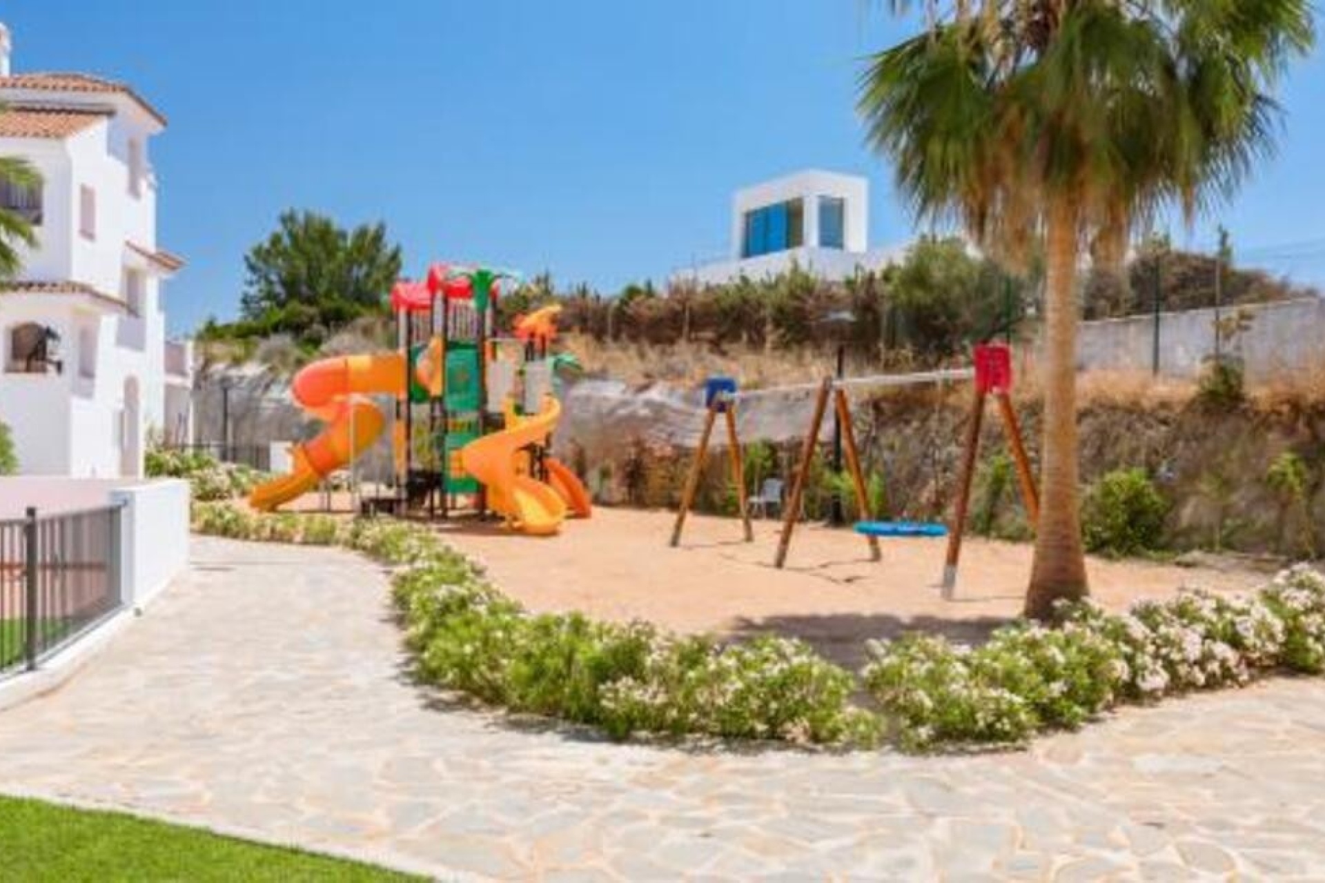 Resale - apartment - Benahavís - Benahavís Centro