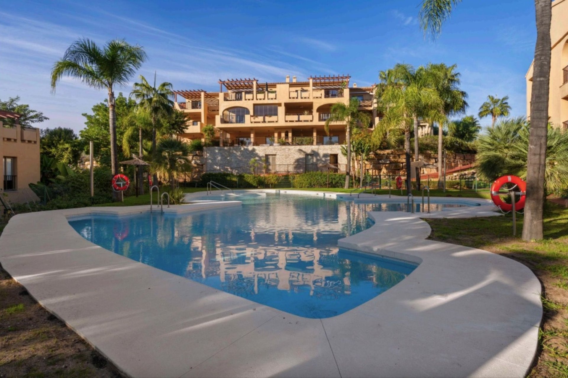 Resale - apartment - Benahavís - Benahavís Centro