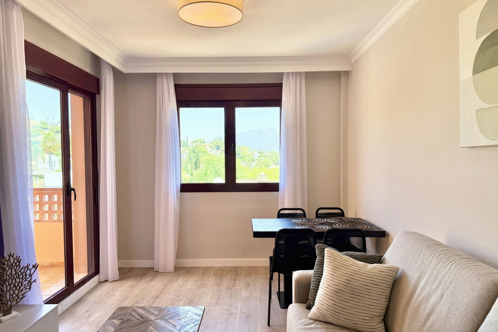 Resale - apartment - Benahavís - Benahavís Centro