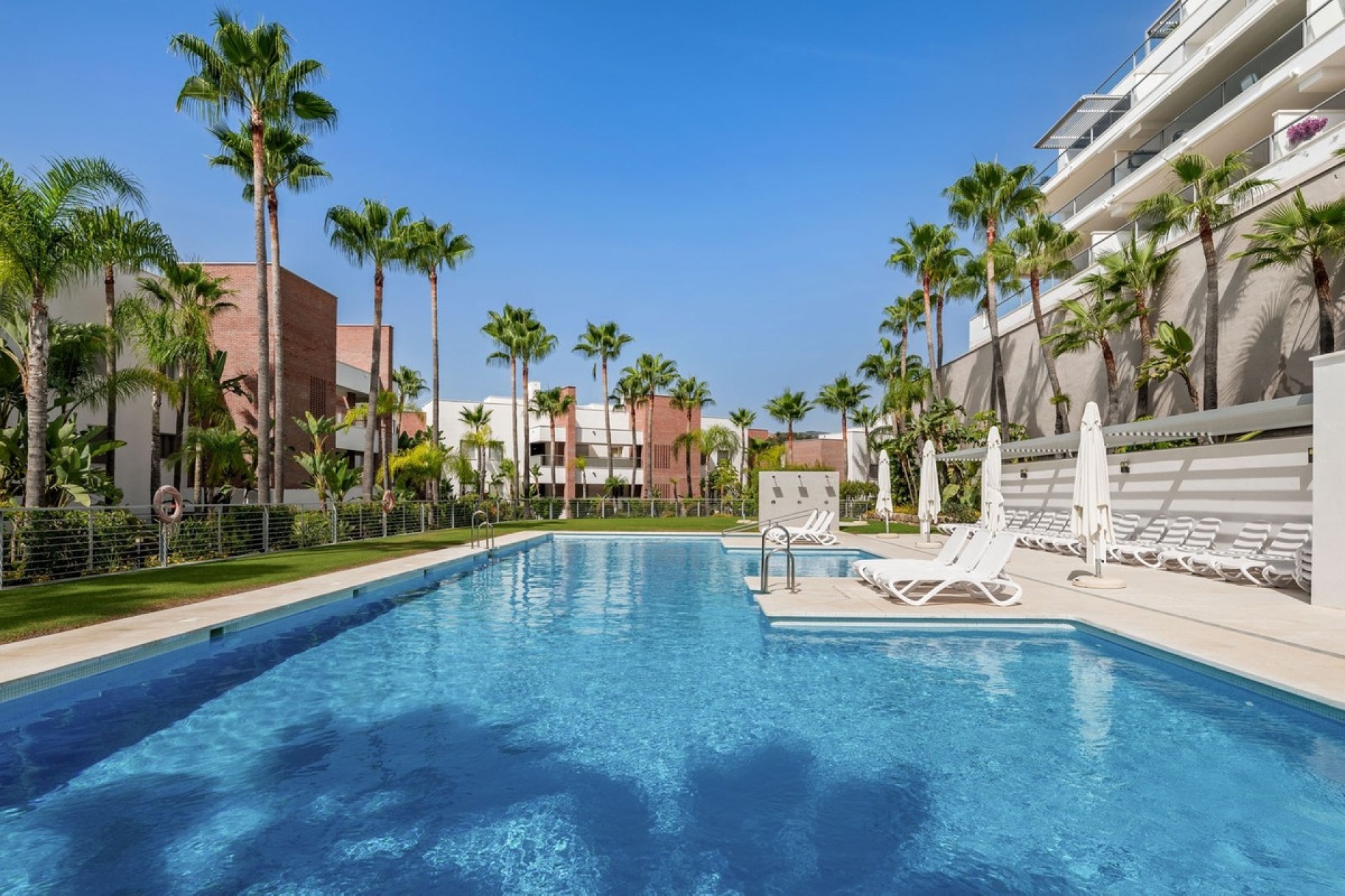 Resale - apartment - Benahavís - Benahavís Centro