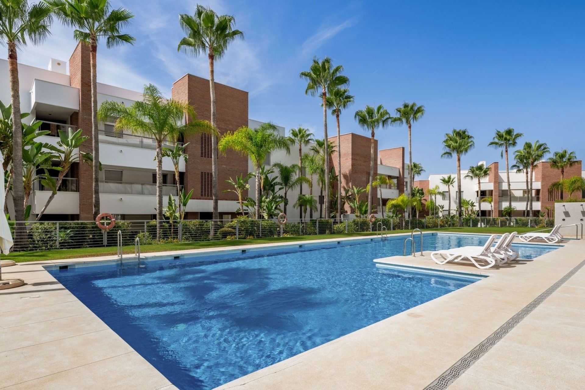 Resale - apartment - Benahavís - Benahavís Centro