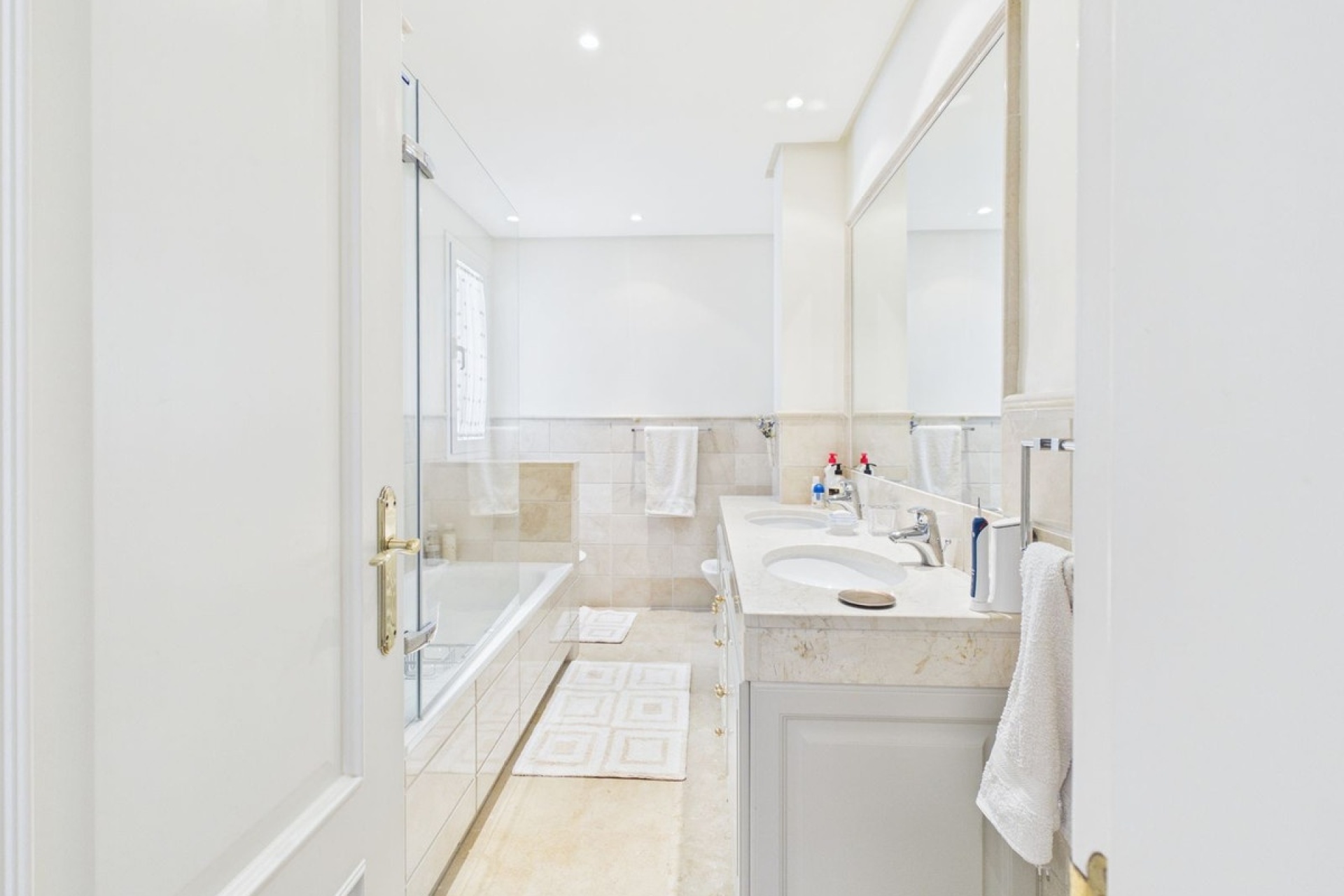 Resale - apartment - Benahavís - Benahavís Centro