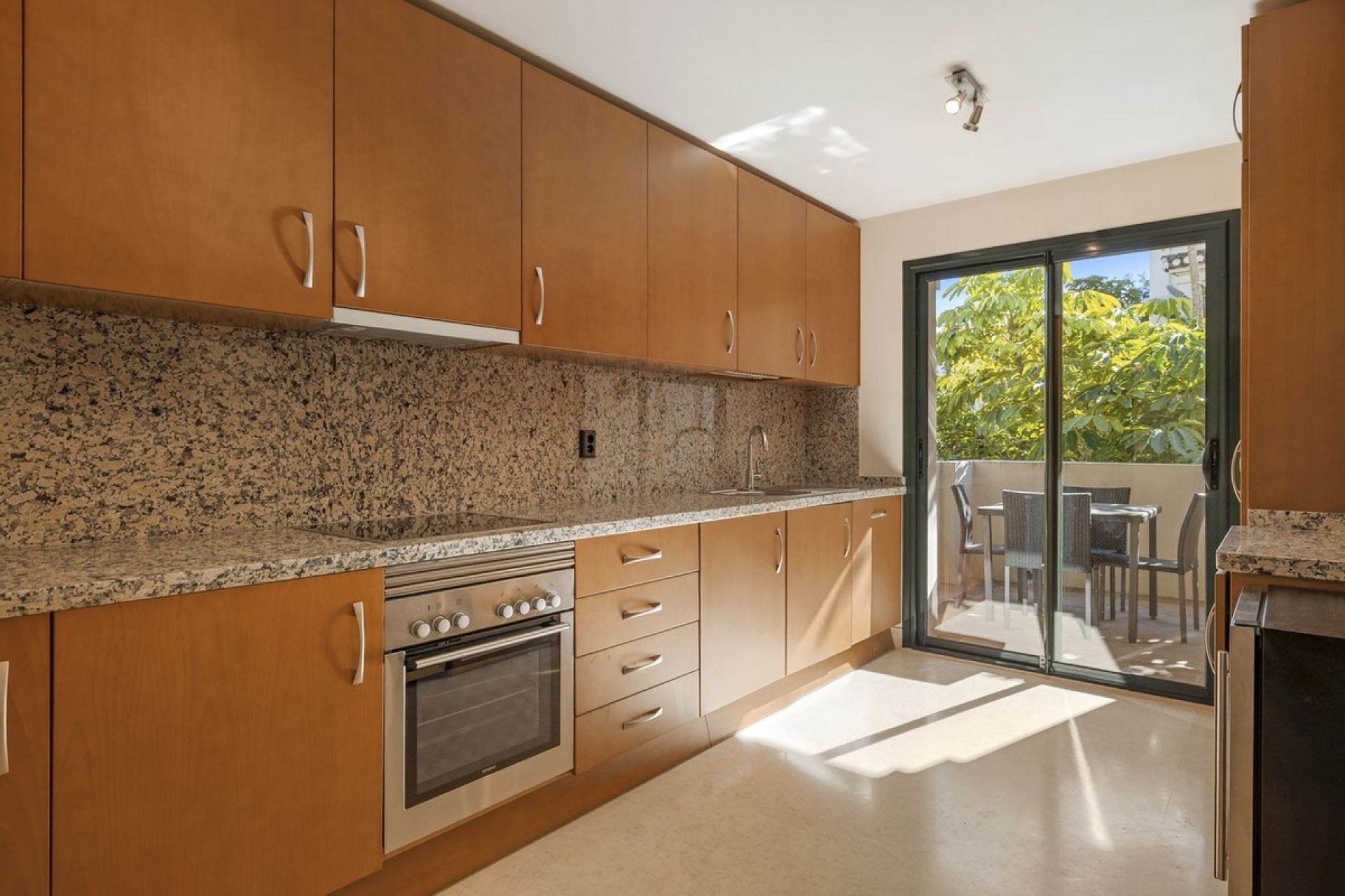 Resale - apartment - Benahavís - Benahavís Centro