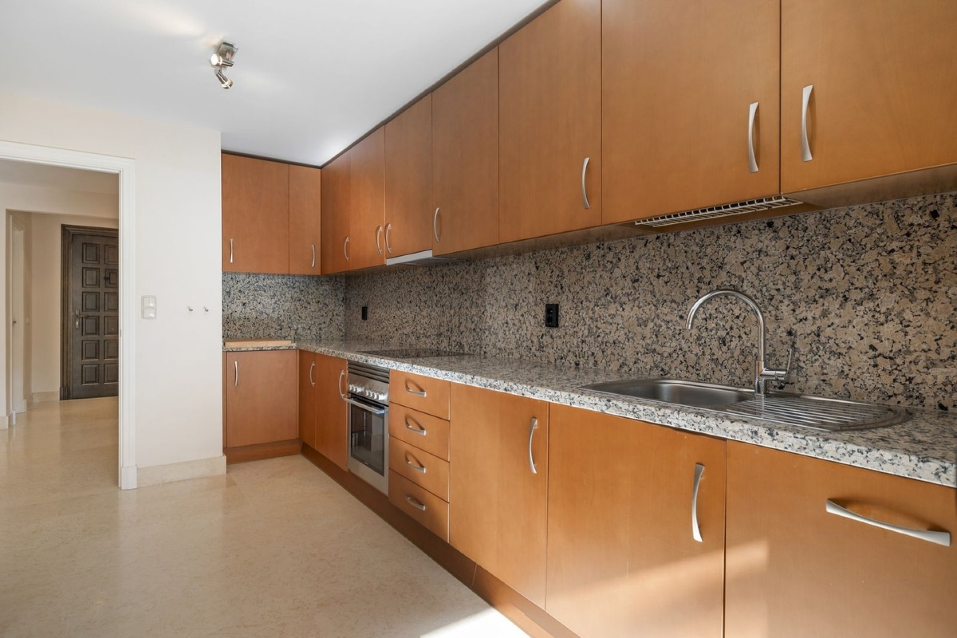 Resale - apartment - Benahavís - Benahavís Centro