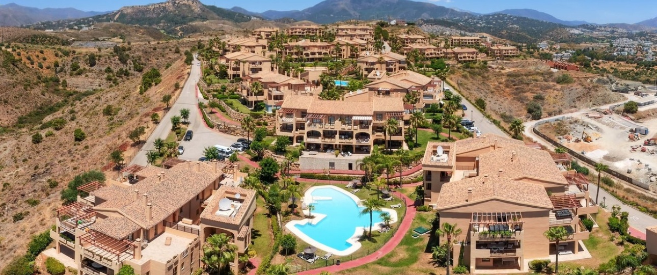 Resale - apartment - Benahavís - Benahavís Centro