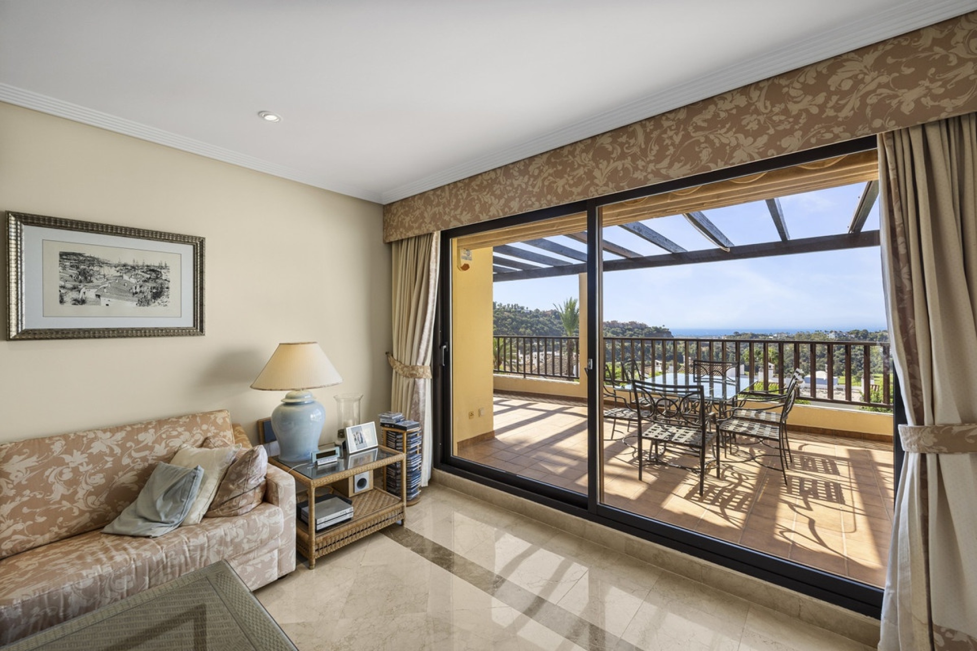 Resale - apartment - Benahavís - Benahavís Centro