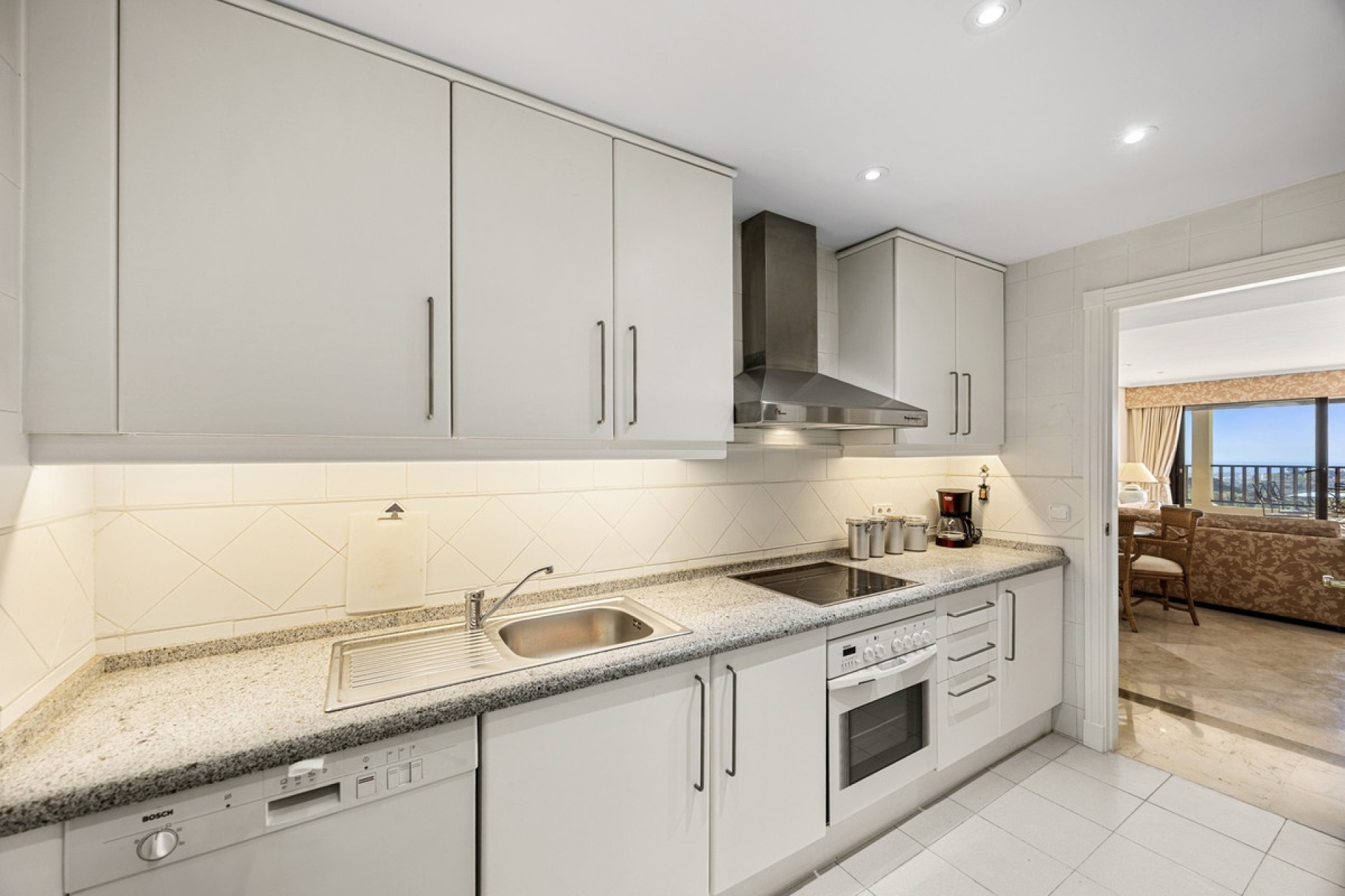 Resale - apartment - Benahavís - Benahavís Centro