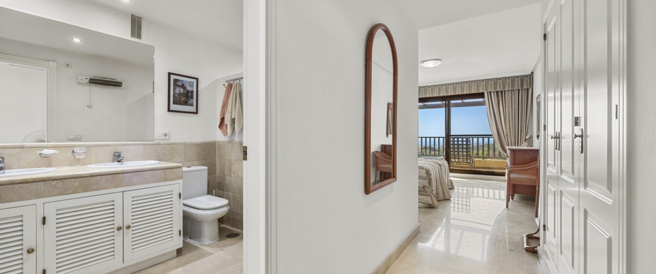 Resale - apartment - Benahavís - Benahavís Centro