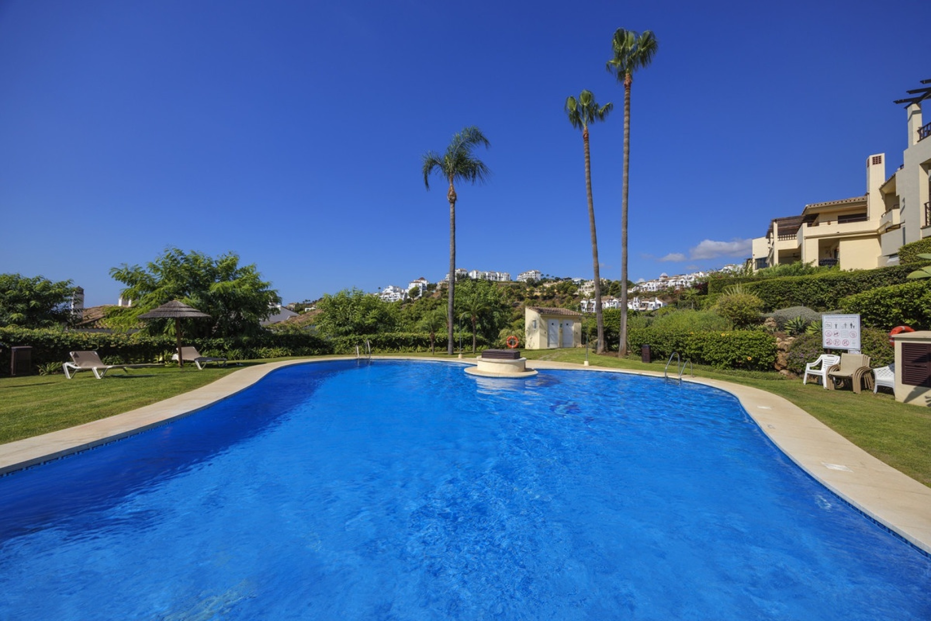 Resale - apartment - Benahavís - Benahavís Centro