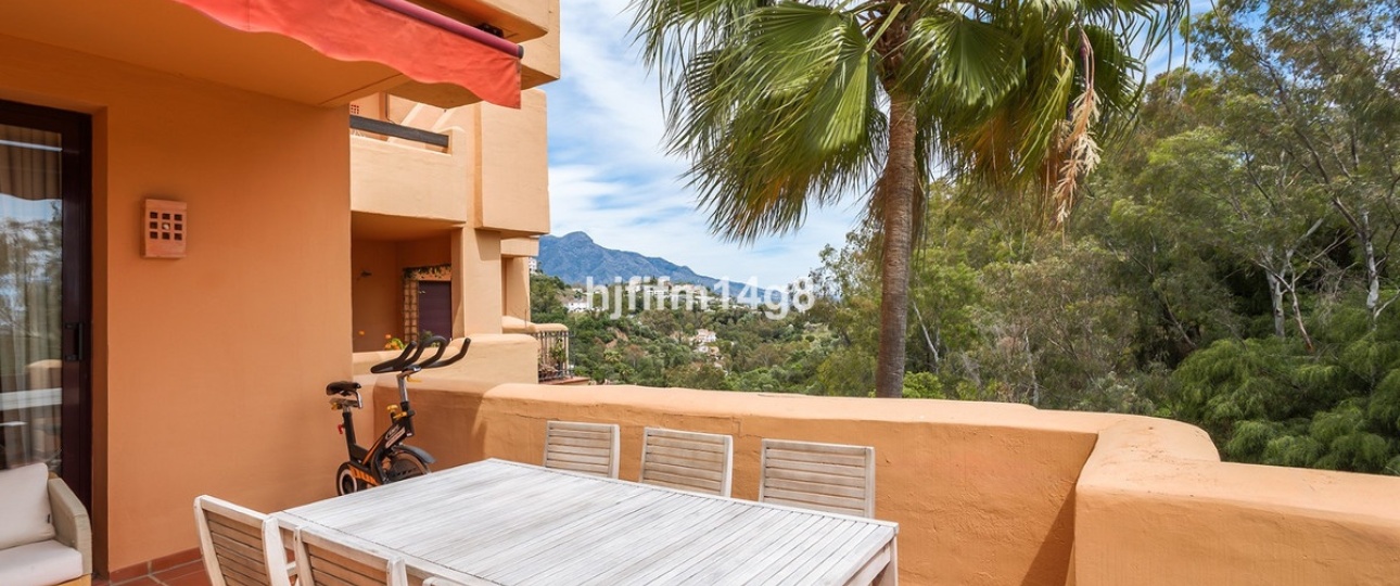 Resale - apartment - Benahavís - Benahavís Centro