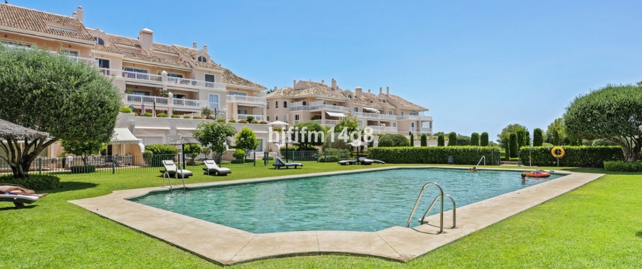 Resale - apartment - Benahavís - Benahavís Centro