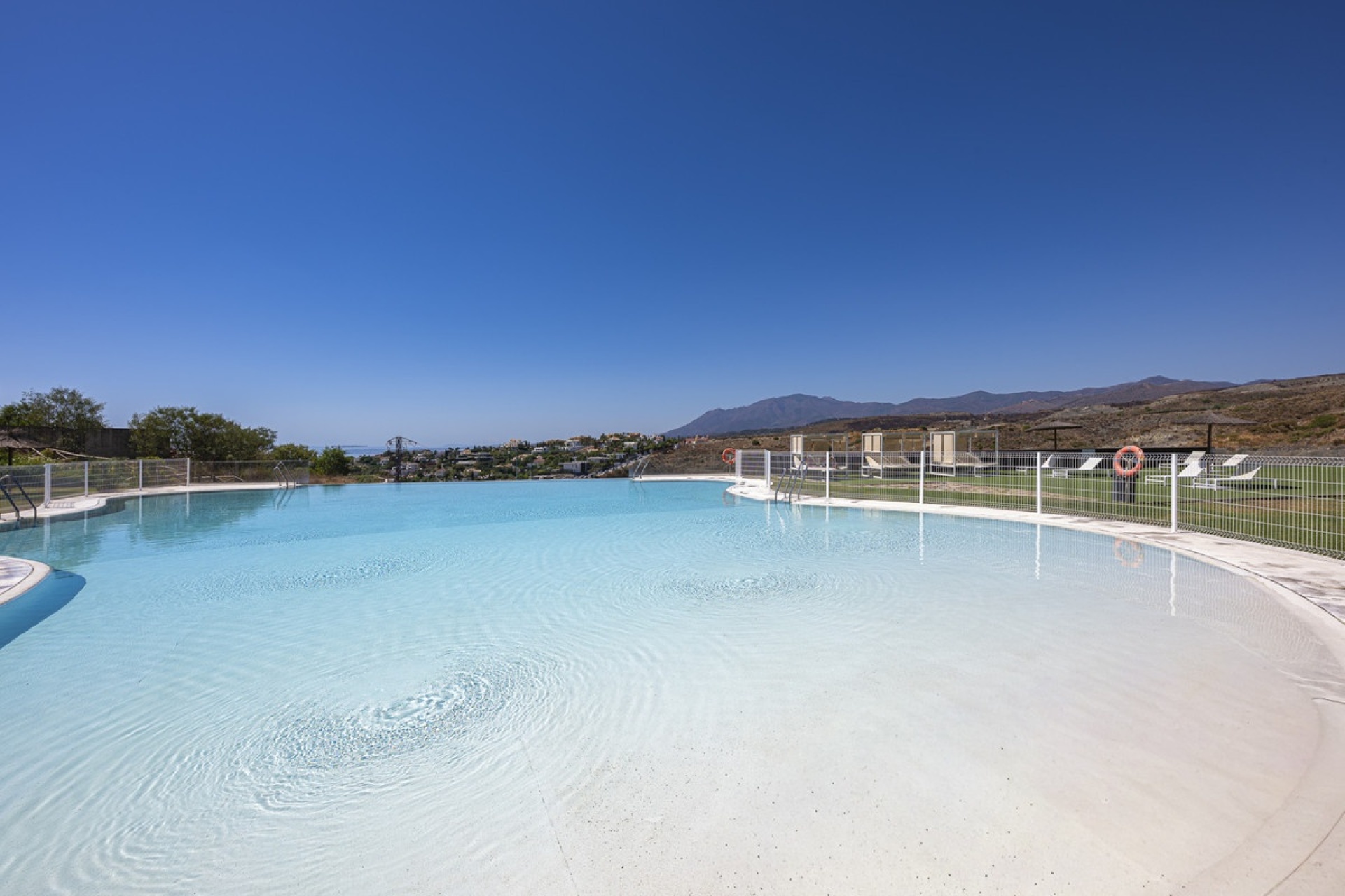 Resale - apartment - Benahavís - Benahavís Centro