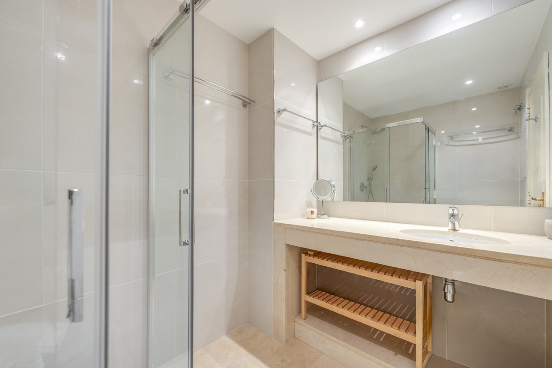 Resale - apartment - Benahavís - Benahavís Centro